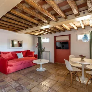 https://iflat-penthouse-in-campo-de-fiori.it-romehotels.com
